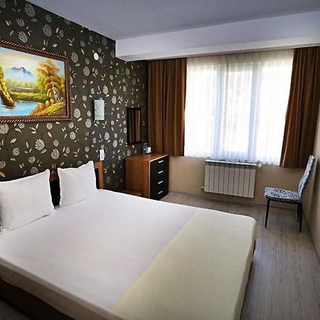 Apart Hotel Central Момчилград Екстер'єр фото