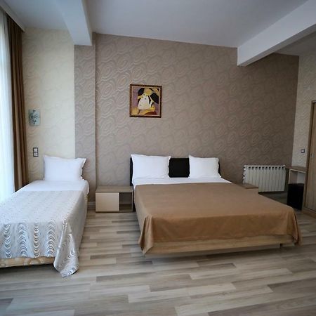 Apart Hotel Central Момчилград Екстер'єр фото