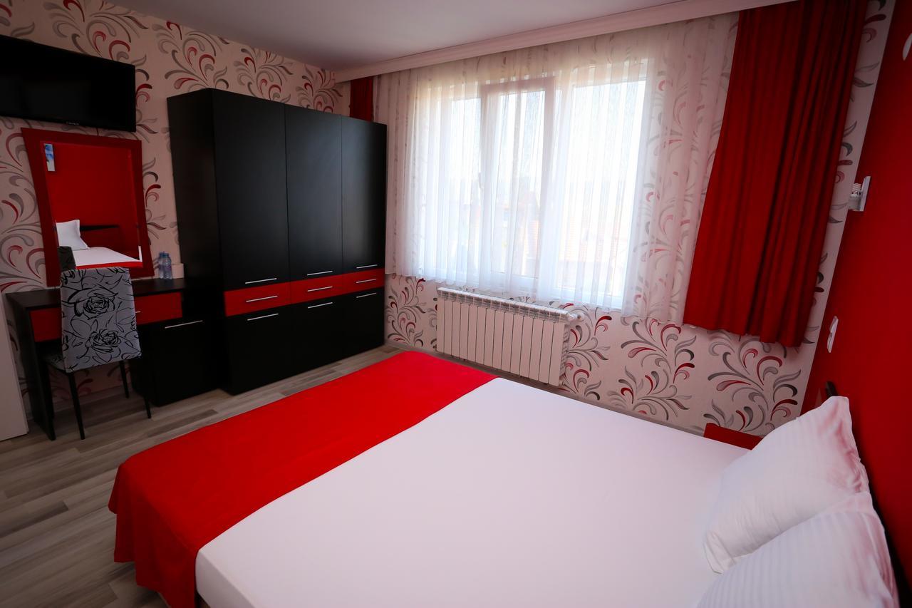 Apart Hotel Central Момчилград Екстер'єр фото